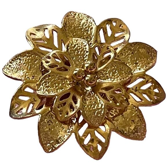 NWOT gold tone flower design ring US size 10.5 - Picture 1 of 7